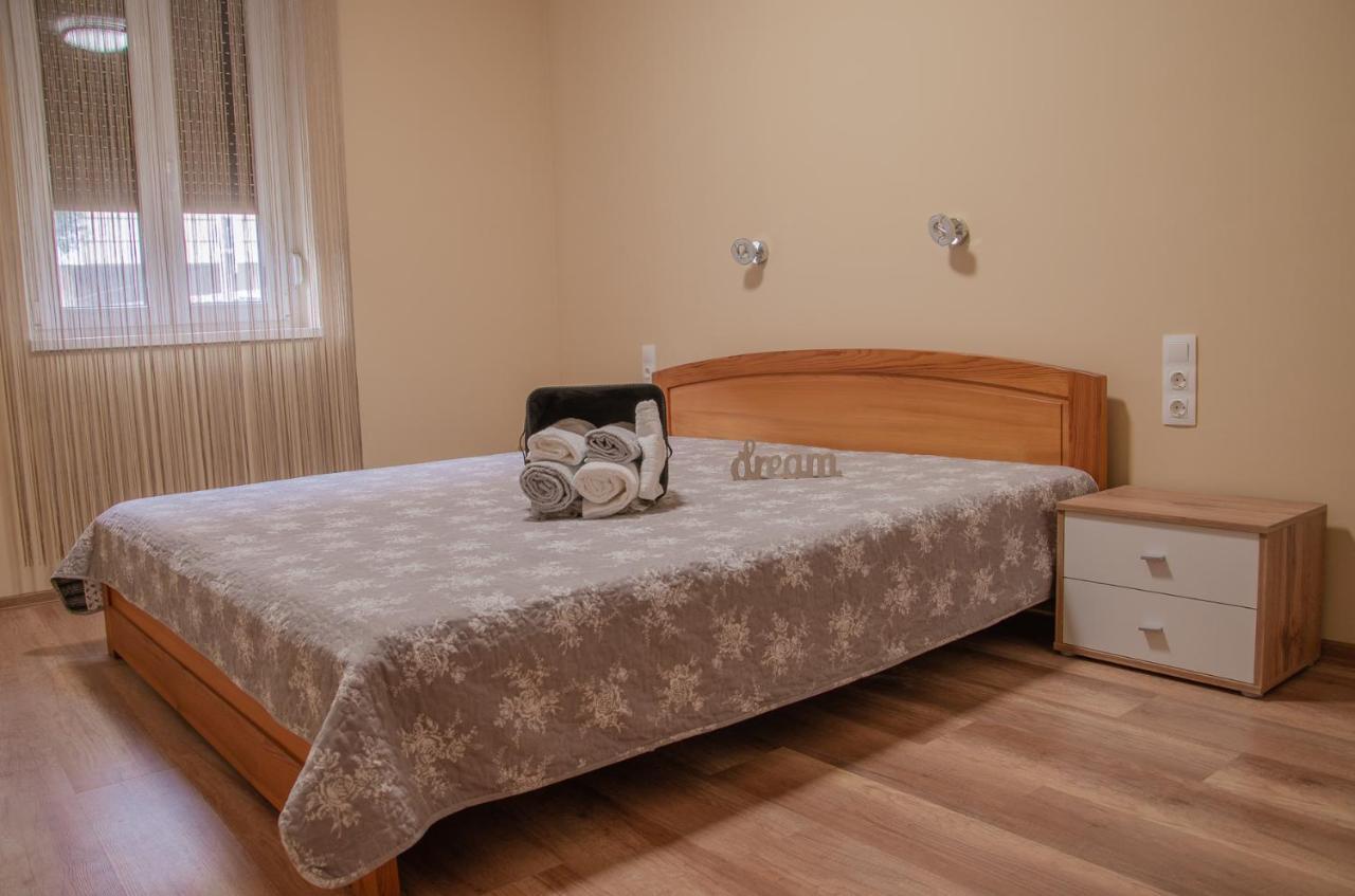 Oros House Apartmanhaz Apartament