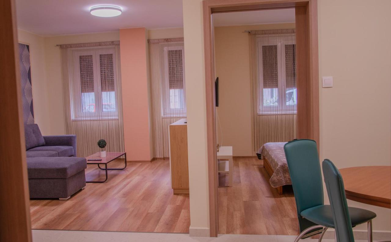 Apartament Oros House Apartmanhaz Orosháza