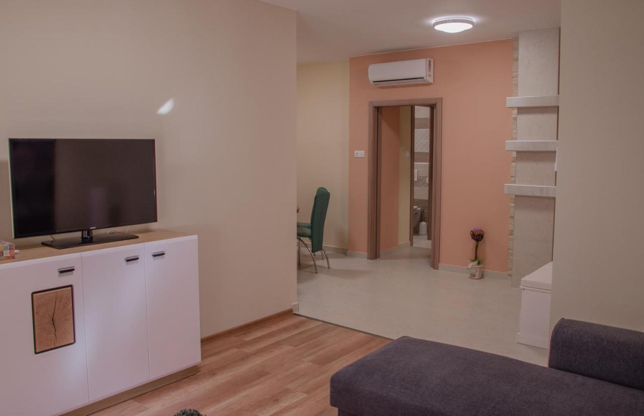 Oros House Apartmanhaz * Orosháza