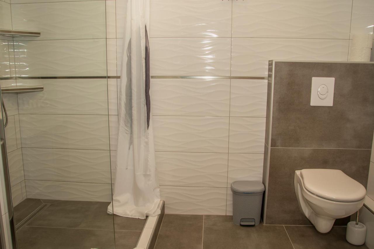 Oros House Apartmanhaz